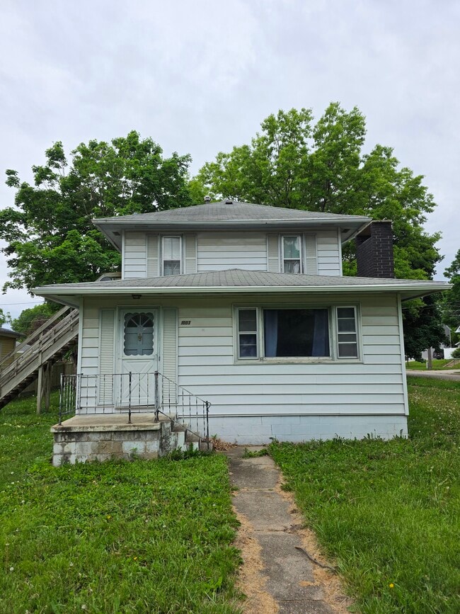 Building Photo - 1003 Bluff St