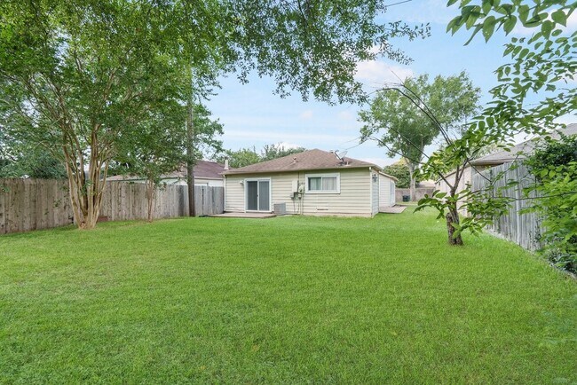 Foto del edificio - 16211 Olive Glen Dr