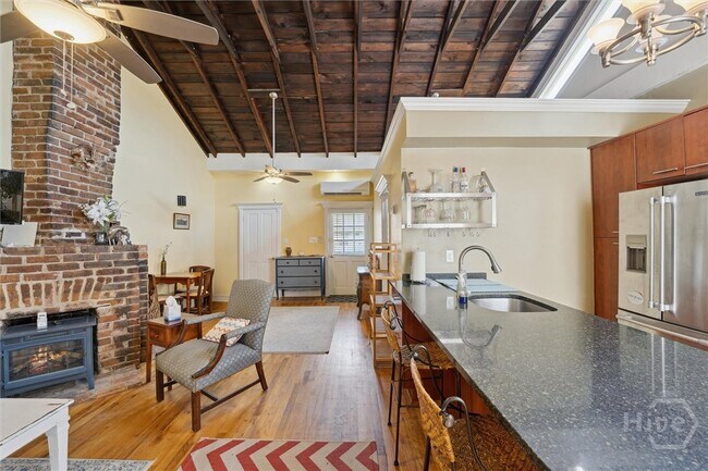 Foto del edificio - 526 E Charlton St