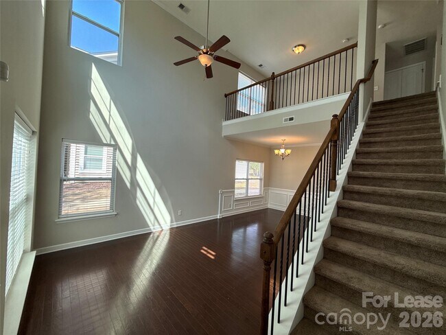 Foto del edificio - 6325 Cory Bret Ln