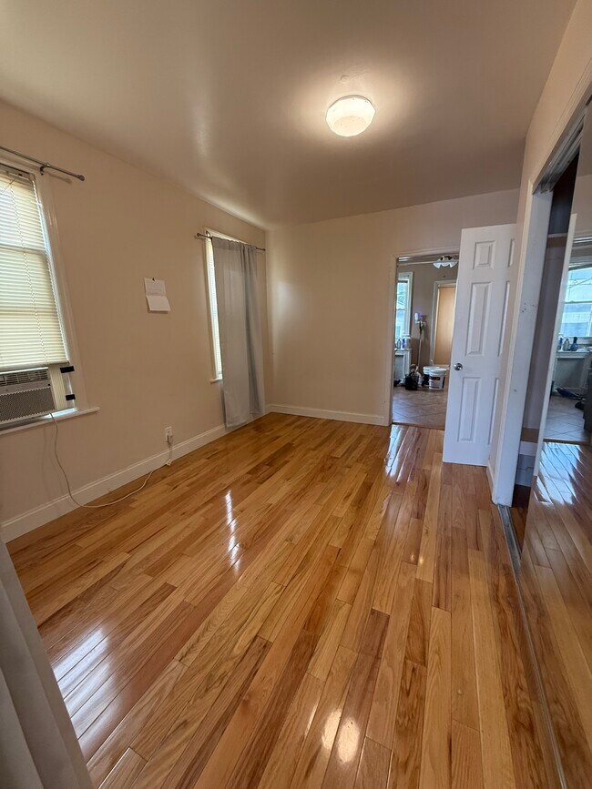 Dormitorio - 6284 Austin St