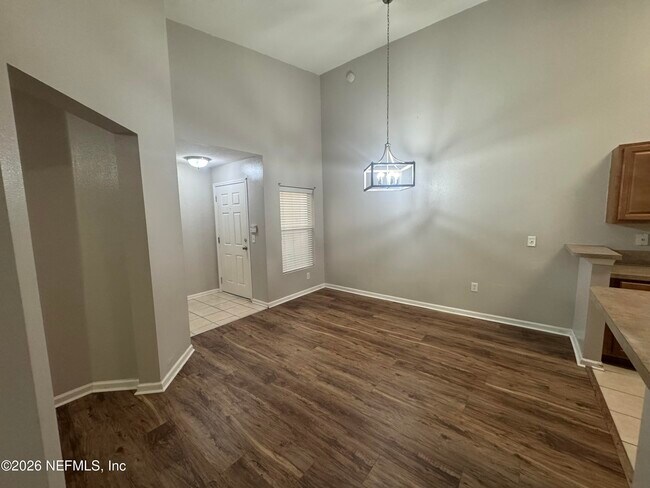 Building Photo - 6099 Maggies Cir