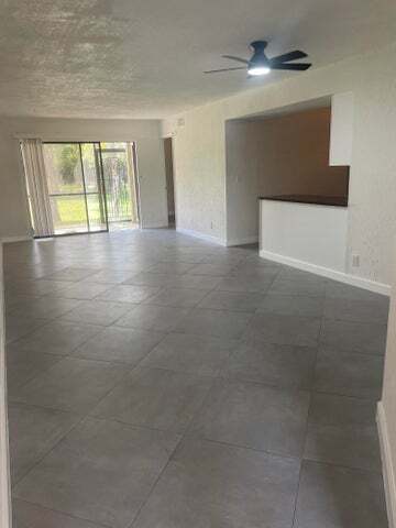 Foto del edificio - 3355 Jaywood Terrace