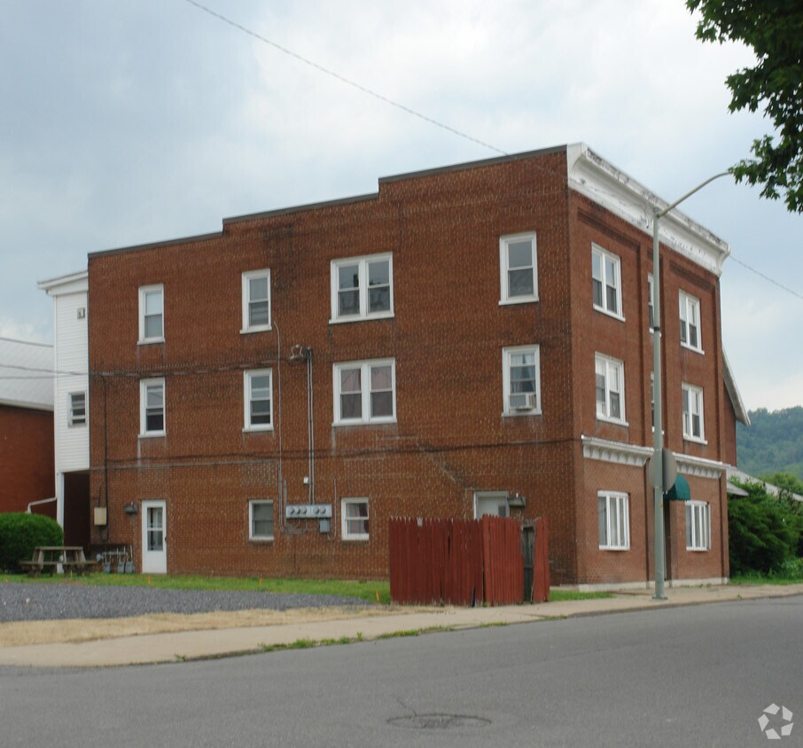 21 N Henderson St Apartments in Lock Haven, PA