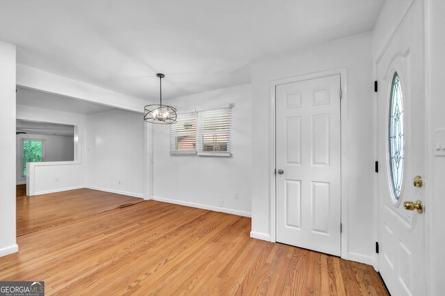 Building Photo - 2579 Bonnybrook Dr SW