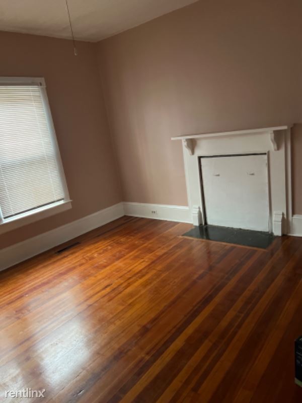 Building Photo - 2 br, 1 bath House - 37 Railroad St