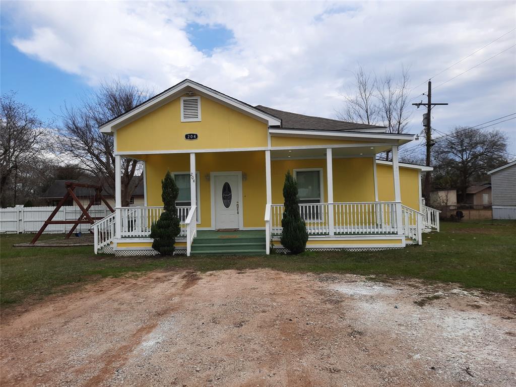 204 E Watson St, Willis, TX 77378 House Rental in Willis, TX