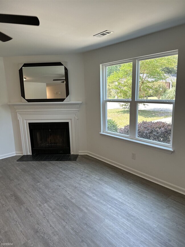 Foto del edificio - 3 br, 2.5 bath Townhome - 1910 Greenoaks R...