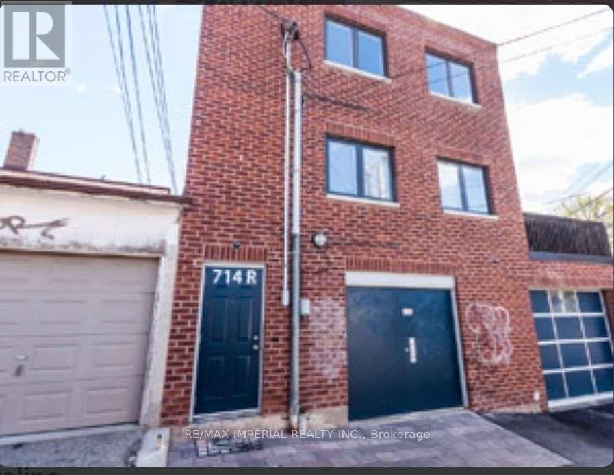 Photo principale - 714 R Dufferin St
