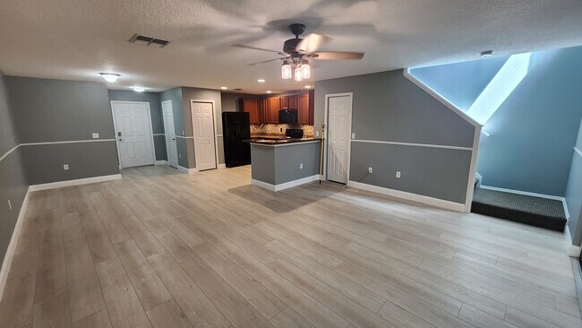 Building Photo - 545 Mount Olympus Blvd
