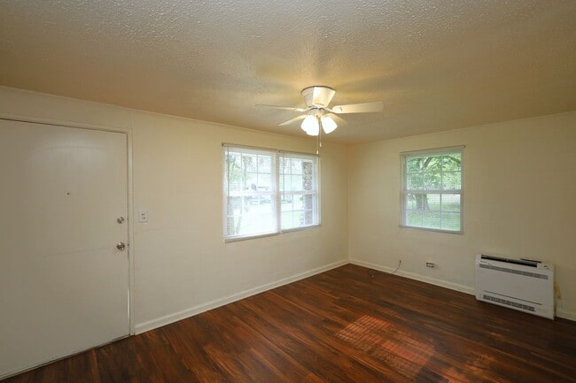 Building Photo - 2226-B Greenlee Street (HVP)