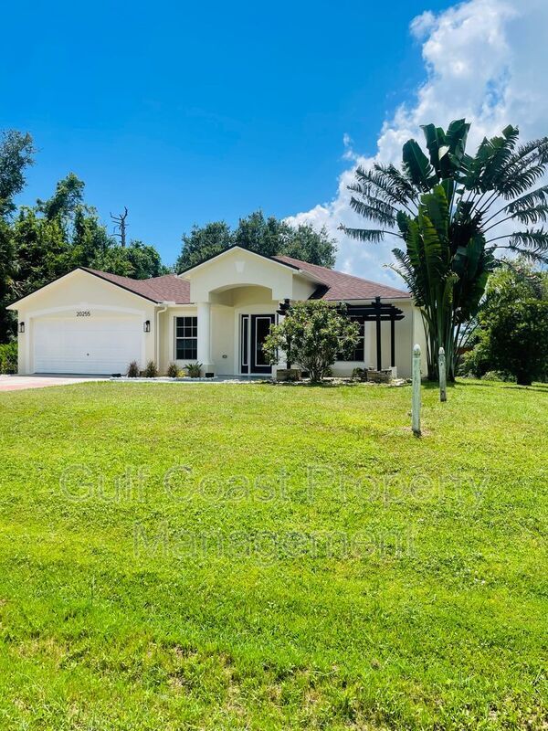 Building Photo - 20255 Macon Ln