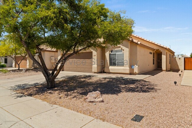 Building Photo - 1056 W Todd Dr
