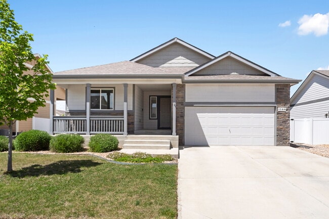 Building Photo - 1566 Driftline Dr