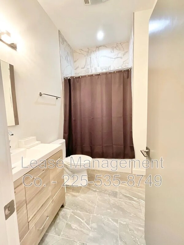 Foto del edificio - 2234 St Ann St.