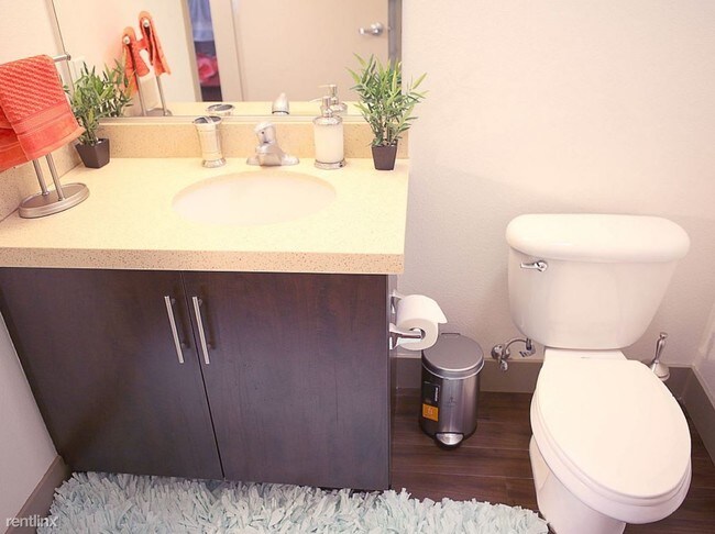 Foto del edificio - 1 br, 1 bath Apartment - 750 Kappock St