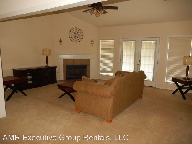 Building Photo - 8025 Orchard Hill Dr