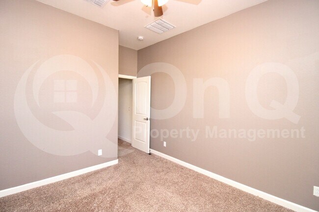 Foto del edificio - 4868 S Quiet Way