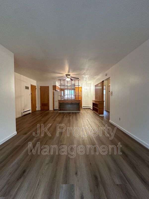 Building Photo - 15 11th St S