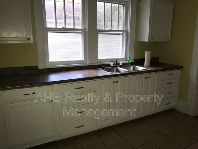 Foto del edificio - 815 Williams St