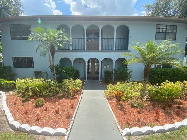 Foto del edificio - 3215 Baird Ave