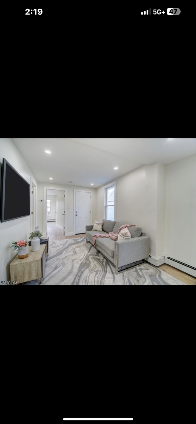 Building Photo - 316 Watchung Ave