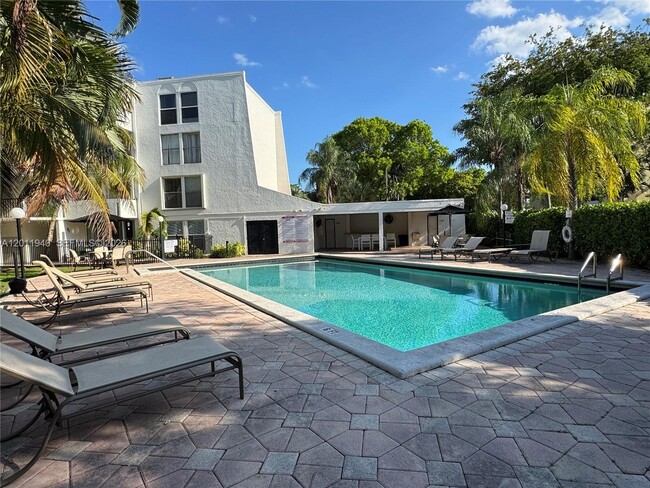 Foto del edificio - 2160 SW 16th Ave