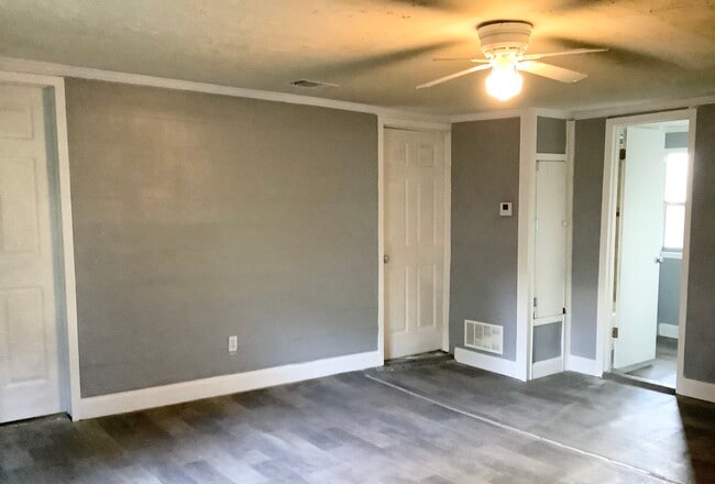 Building Photo - Section8 Housing