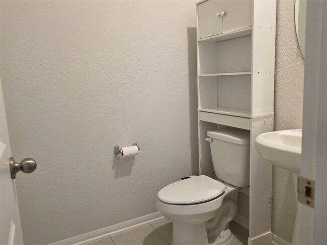 Foto del edificio - 3414 Riverside Glen Ln