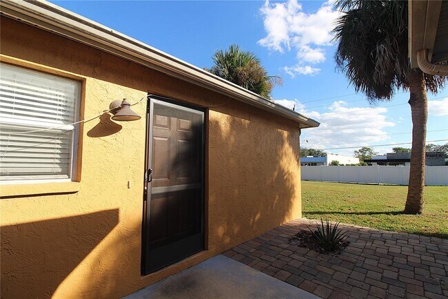 Foto del edificio - 5531 Palmer Blvd