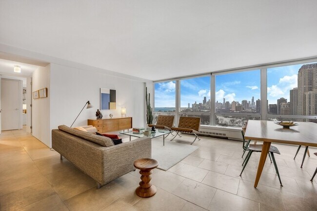 Foto del edificio - 330 W Diversey Pkwy