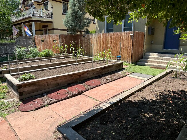 Building Photo - 1159 Logan St