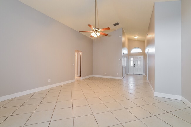 Foto del edificio - 3039 Ash Park Loop