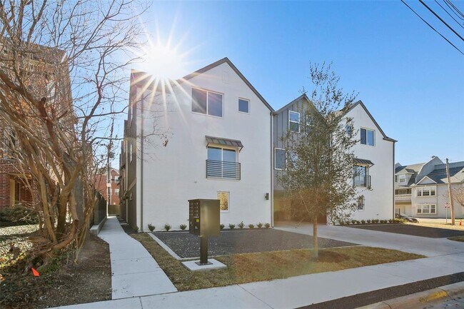 Foto del edificio - 3241 Rosedale Ave