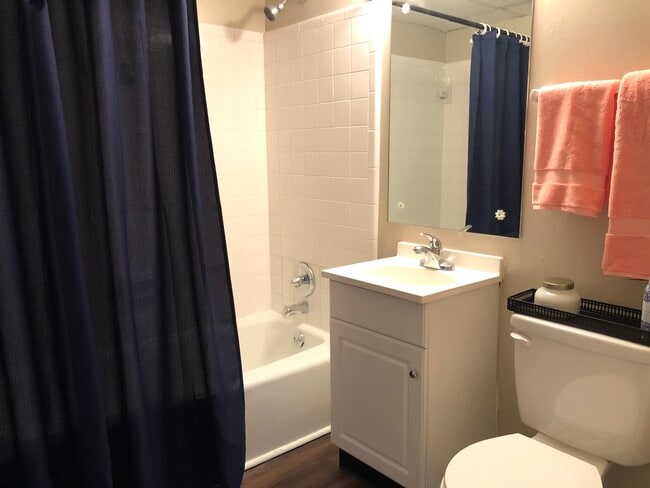 Building Photo - Shorelake Apartments