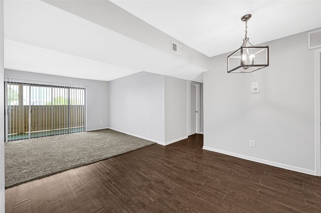 Building Photo - 8515 Hearth Dr