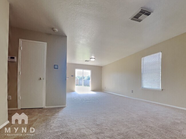 Foto del edificio - 22702 Sherioaks Ln