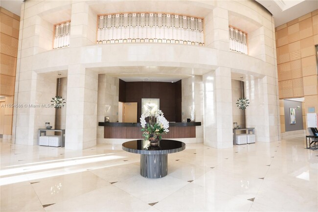 Foto del edificio - 19400 Turnberry Way