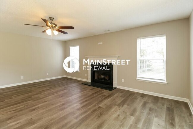 Building Photo - 4 Bedroom Pet-Friendly Home in Browns Summit, NC with Main Street Renewal