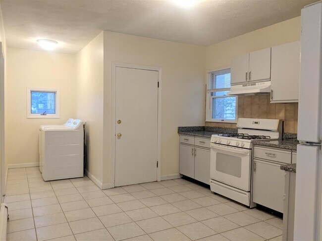 Foto del edificio - 83 Yorktown St