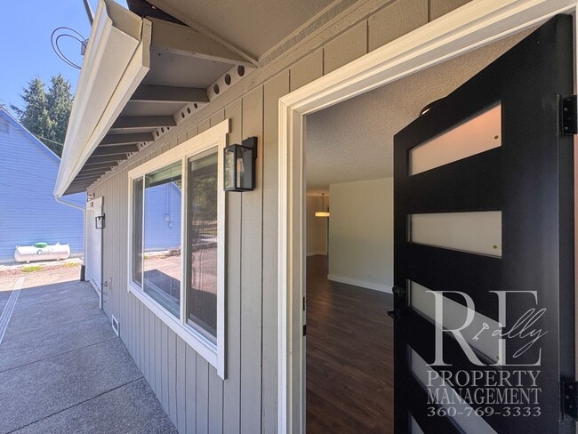Building Photo - 8240 NE Seawind Ave
