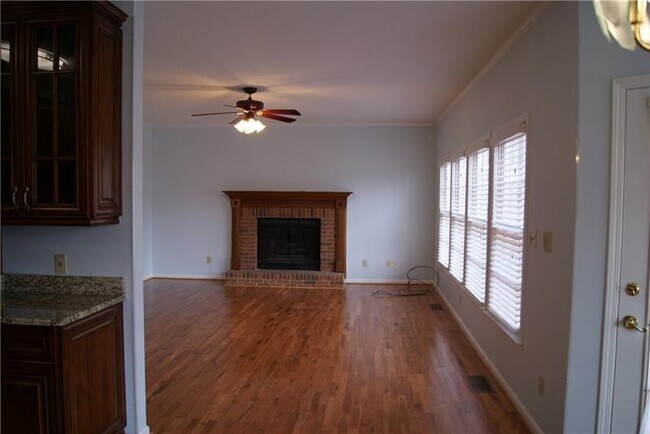 Building Photo - 4005 Regas Dr