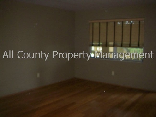 Building Photo - 450 32nd Ave N