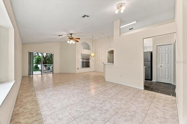 Building Photo - 2393 Paulette Dr