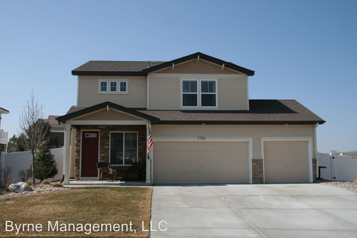 3 br, 2.5 bath House 7729 Candlelight Ln House Rental in Fountain