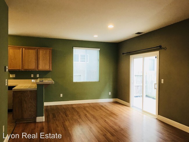 Building Photo - 4020 Neapolis Ln