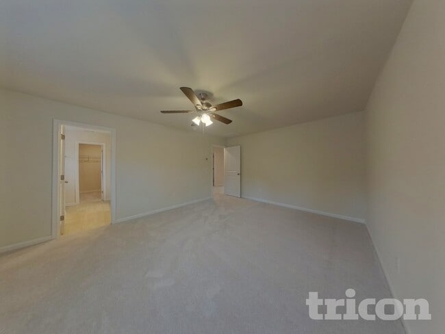 Building Photo - 2539 Trollinger Dr