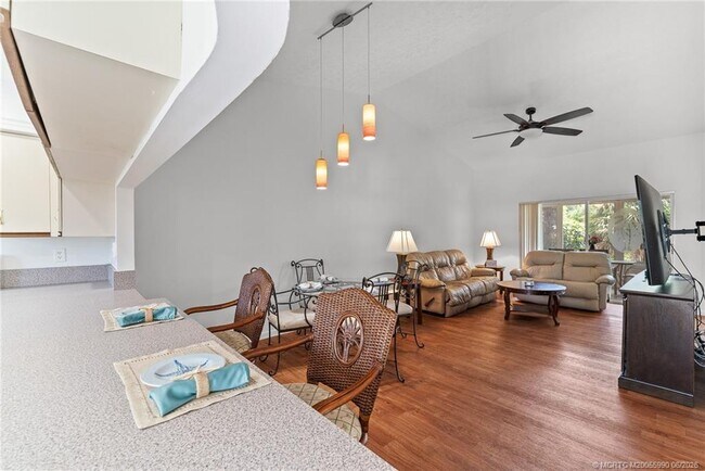Foto del edificio - 2950 SE Ocean Blvd