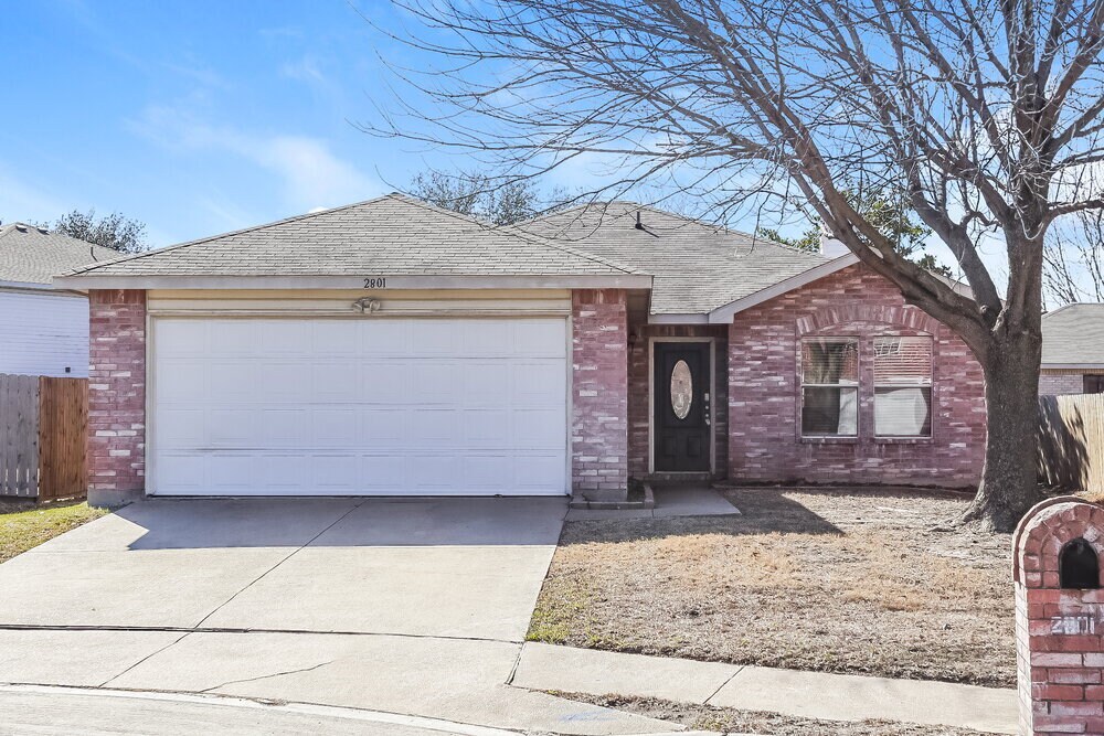 Primary Photo - 2801 Hillside Dr