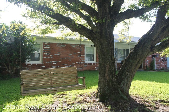 Foto del edificio - 3 br, 2 bath House - 264 Capot Road